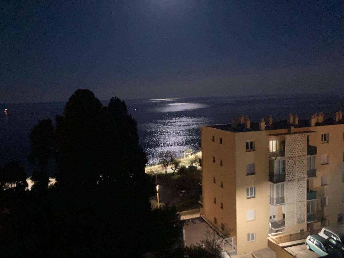 Mountain View & Sea View Location Chambre Individual 1 Sur 3 Chambres Dispo Avec Climes Mais Salle De Bain Et Salon En Commune باستيا المظهر الخارجي الصورة
